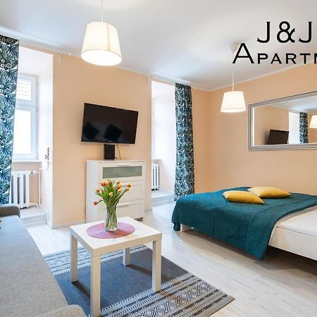 J&J Apartments - Szczytna 1, Apartament 10 Torun Bagian luar foto